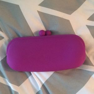 Bendable purple glasses case
